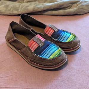 ARIAT Cruiser Woman's Palm Brown Serape Loafer Mesh Slip On Size 8B EUC